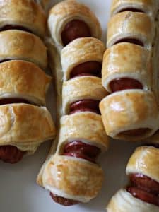 pull apart hot dogs, baked closeup