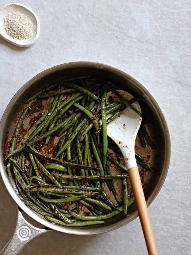 One-Pan Glazed Green Beans