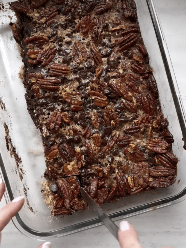 Irresistible Chocolate Pecan Bars